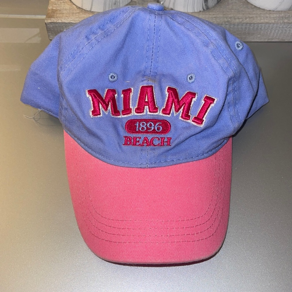 Miami Cap. Super cool colors. Worn once. 🔥